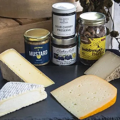 Cheese and Friends Gift Box