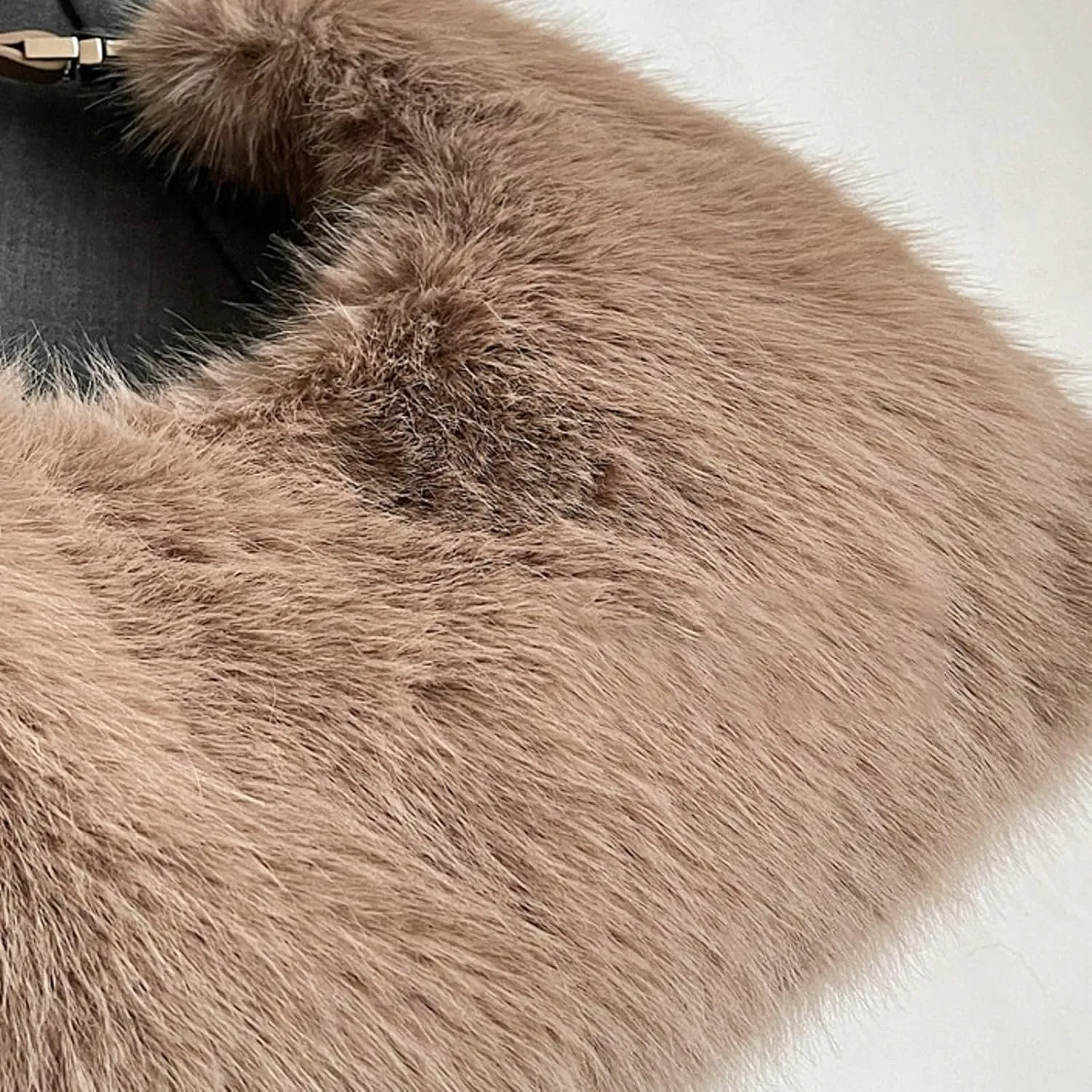 Faux Fur Shoulder Bag Women Trendy Plush Handbag Crossbody Clutch Fall Winter Daily Commuter Bag Party Wedding Gift