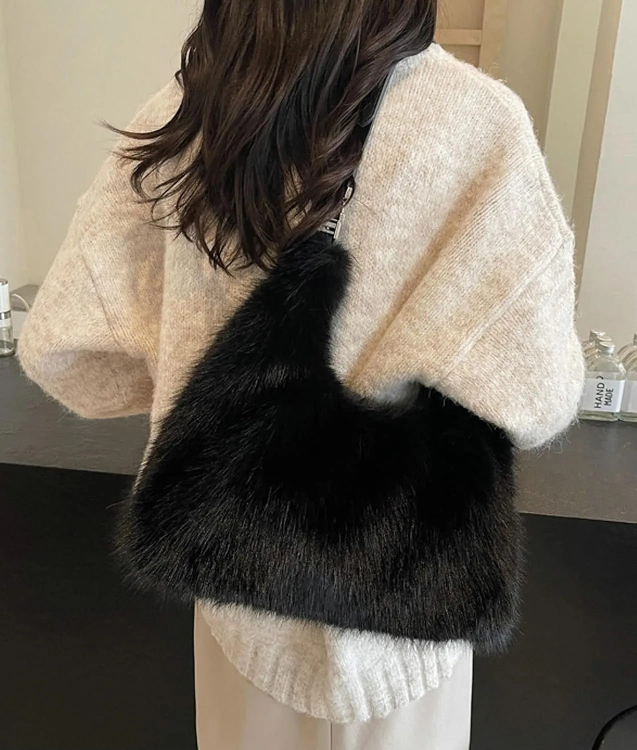 Faux Fur Shoulder Bag Women Trendy Plush Handbag Crossbody Clutch Fall Winter Daily Commuter Bag Party Wedding Gift