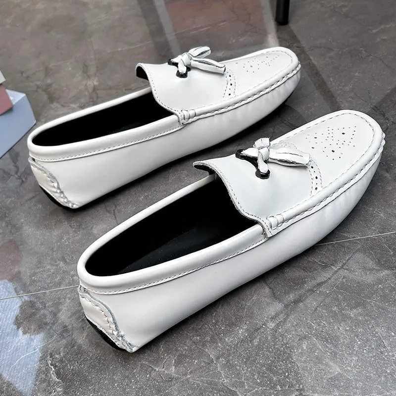 New Loafers for Men Round Toe Vegan Leather Brogue Embossed with Tassel Driving Loafers Anti-Slip Flexible Flat Heel Party Classic Slip On