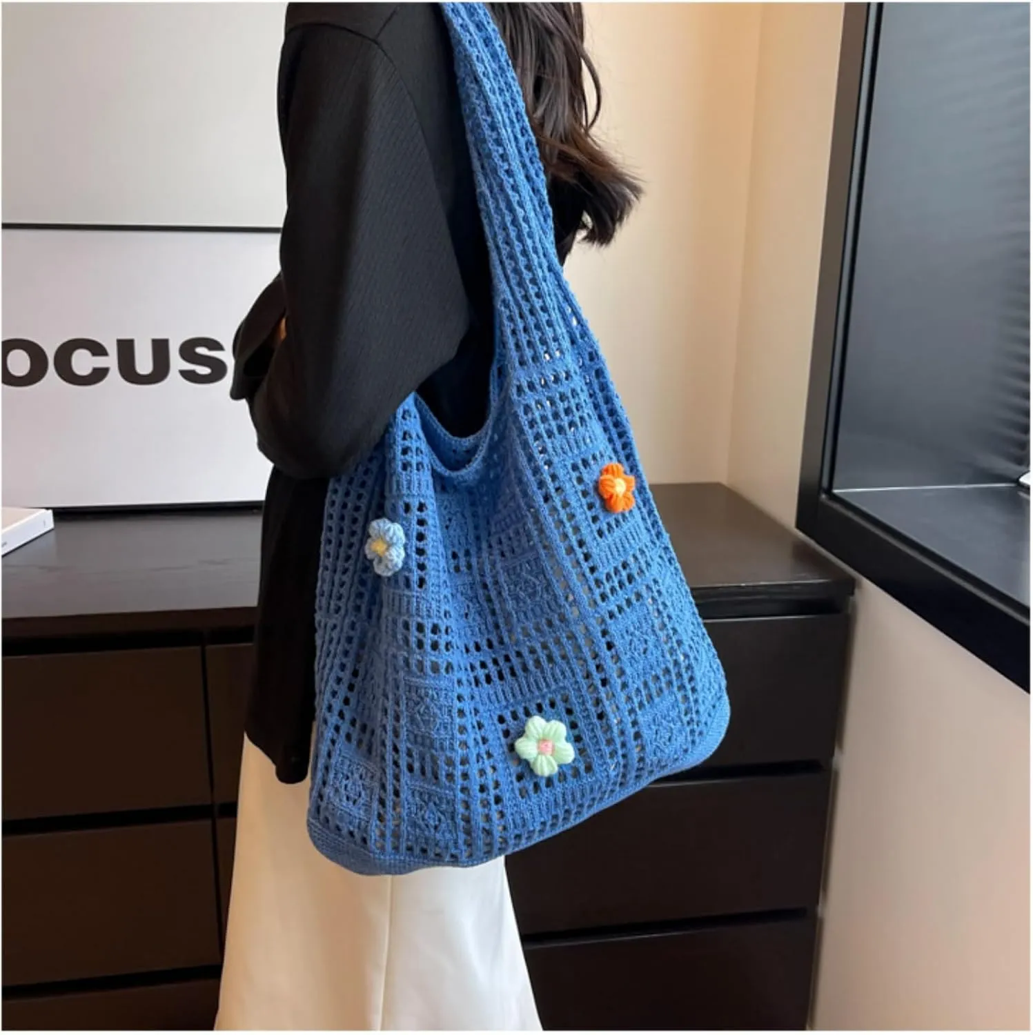 Women's Fashionable Woven Bucket Bag-Commuter Crossbody Bag with Comfortable Strap, Parties,Travel & Work